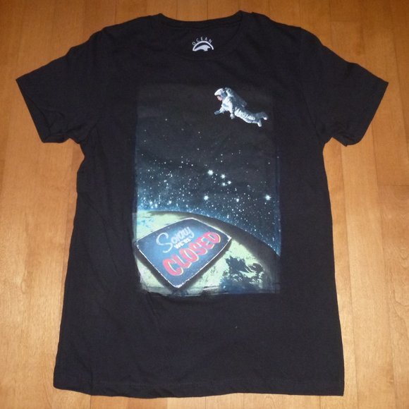 Boys Ocean Current "Sorry, We're Closed" Astronaut Earth T-Shirt Size M L XL NWT - Picture 1 of 2